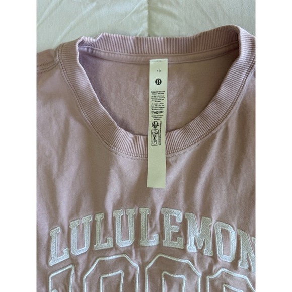 Lululemon Size 10 Relaxed-Fit Cotton Jersey Tee Graphic Pink Logo Oversized EUC - Picture 3 of 9